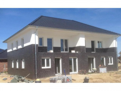 moderne Neubauwohnung mit Loggia am Stadtrand