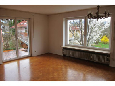 energetisch sanierte 3,5 Zimmerwohnung mit Garten, sonnige Lage