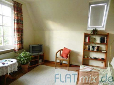 FLATmix.de / Komplett möblierte 1-ZKB-Wohnung in einem 2-Parteienhaus