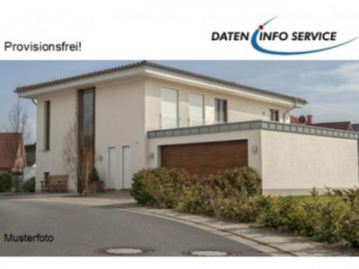 Freistehendes Zweifamilienhaus mit 200m² Wohnfläche