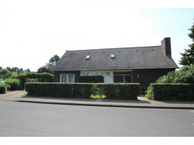 Großes Einfamilienhaus mit viel Platz für die ganze Familie!!