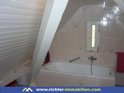 Gemütliche 2 ZKB im Dachgeschoss