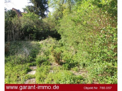 Gepflegte Doppelhaushälfte mit Ausbaupotential - uneinsehbarer Garten und Doppelgarage