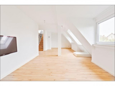 Seltene Gelegenheit in Top-Lage von Bad Cannstatt: 4-Zimmer-Traumwohnung mit Dachterrasse