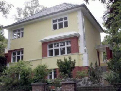 Grosszügige Villa am idyllischen Waldsee zum Sofortbezug