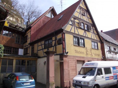 Prov. - frei für Erwerber!!  Sanierungsbedürftiges Fachwerkhaus im Ortszentrum von Karbach