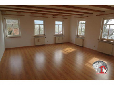 Schöne, große 2 Zimmer Whg. mit EBK in OT Vellberg