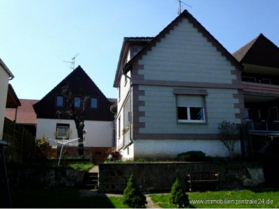 Zwei tolle Häuser auf einem Grundstück, ruhig gelegen, mit großem Garten, viel Charme und noch mehr.