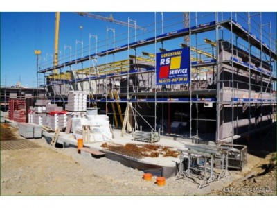 Neubau!Helle, großzügige 3,5 Zimmer im 1.OG; Tageslichtbad, Balkon, barrierefrei, tolle Lage