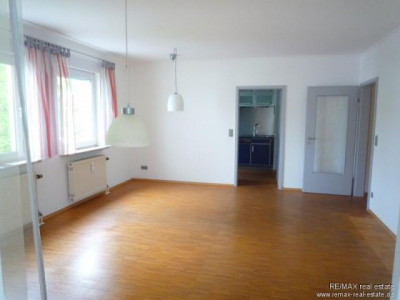 3 Zi. Whg. in Königswiesen - sofort einziehen möglich - Einbauschränke, EBK, Lampen