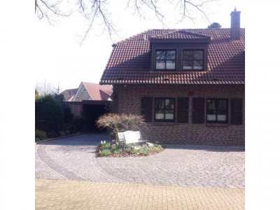 Schmucke DHH in Issum (von privat)