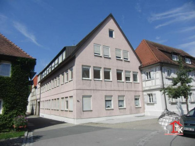 Anlage- Gewerbeobjekt incl. Innenhof und 8 Parkplätzen in Marktbergel