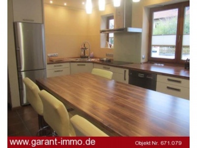 Tolle Doppelhaushälfte mit Einliegerwohnung