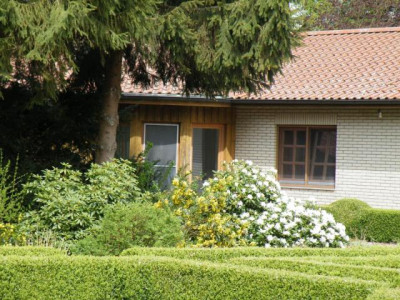 saniertes Bungalow auf parkähnl. Grundstück m. 2 Bauplätzen + div. Extras nahe Golfplatz /Wanderwege