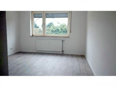 Sehr idyllisch gelegene, neu sanierte Etagenwohnung