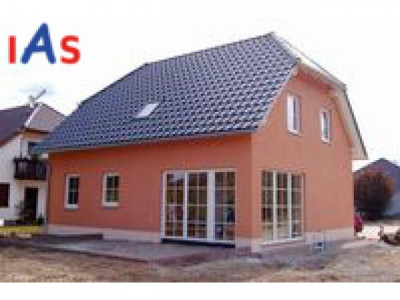 Grundstück in begehrter Ortsrandlage mit familienfreundlichem EFH-Neubau!!