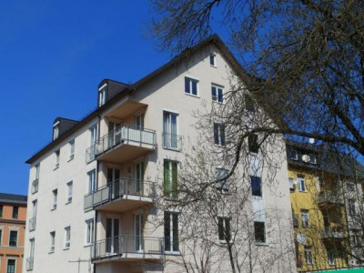 Wunderschöne, helle 2-Zimmer-Dachwohnung mit 