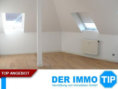 STOP! Schnittige Dachgeschosswohnung sucht neuen Mieter!