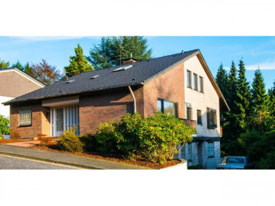 Hochwertiges Einfamilienhaus mit Möglichkeit zur Einliegerwohnung