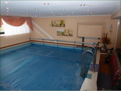 Traumhaftes, modernisiertes Einfamilienhaus mit Pool, Partykeller, Außenkamin und großem Garten