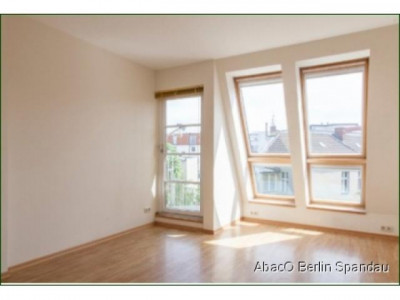 Sofort bezugsfreie Dachgeschosswohnung mit Aufzug in Bestlage von Tempelhof