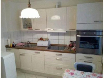 Hochwertig ausgestattete 2 Zimmer Wohnung in zentraler Lage