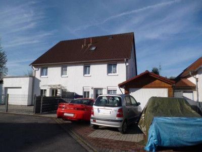 Schöne Doppelhaushälfte mit großer Garage und Garten in Menden!