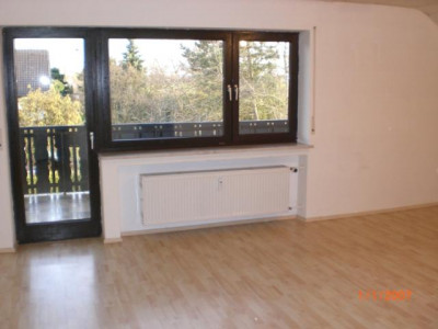 Schöne, große 4 Zimmer Wohnung