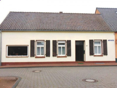 Möglichkeiten zur Entfaltung - Eine Immobilie ideal für Starter oder Handwerker !