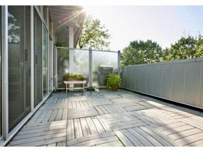 Aufwendig renovierte helle 3 Zi.-Wohnung mit großem Balkon in Erlangen