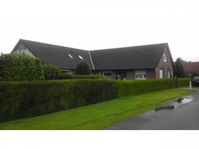 Zweifamilienhaus mit Wiese (ideal für Pferdehaltung)