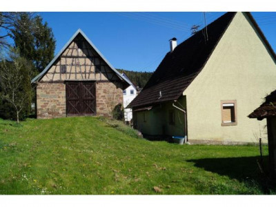 EIN HAUS MIT POTENZIAL!! Auf riesigen Grundstück!