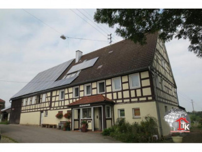 Bauernhaus mit ELW, Scheune,Nebengebäuden und großem Grundstück in Fichtenau OT