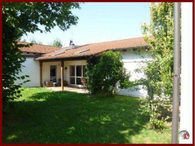 Individuelles Wohn- und Geschäftshaus im Raum Regensburg