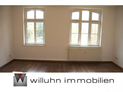 Provisionsfrei! Wohnen im Enderspark! Bad mit Wanne, Laminat, EBK, viel Grün