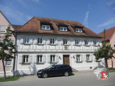 Denkmalgeschütztes MFH mit ca. 550qm Bürofläche in Marktbergel