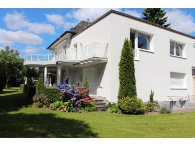 Wohnen in einer großzügigen individuellen *VILLA* in Solingen-Ohligs/Nähe Wiescheid