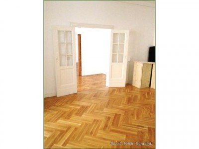 Kapitalanleger oder Eigennutzer !Exclusive 5-Zimmer ETW  in unmittelbarer Kurfürstendamm - Nähe.