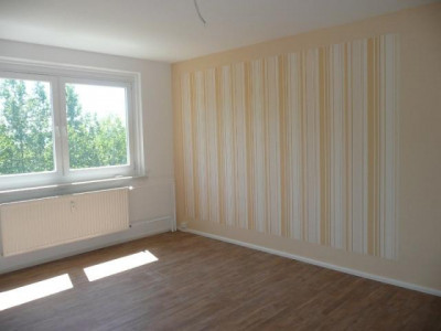 Küche mit Fenster und großer Abstellraum!