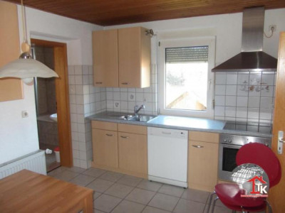 Große, helle 3 Zi. Wohnung in Burk