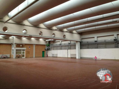 Wunderschöne Halle für Indoorspielplatz in Ansbach-Stadtmitte.