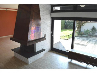 Einziehen und wohlfühlen * ca. 216,89m² Wfl. * ca. 424m² Grundstück in S/W Lage * Garage+Stellplätze * Einbauküche * Offener Kamin * ausgebautes Dachstudio * separater Büroanbau und mehr...