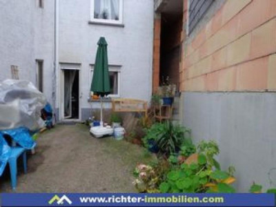 MA-Neckarau: Nettes Appartement mit XXL-Freifläche sucht netten Studenten