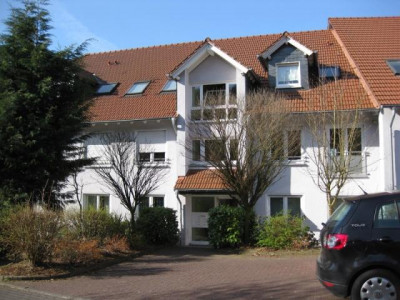 Tolle 3-Zimmer- Dachgeschoss-Wohnung mit großer Loggia