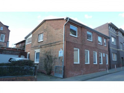 Ein Haus mit vielen Möglichkeiten...mitten in Itzehoe!