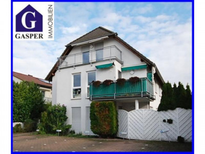 Tolle Dachgeschosswohnung in 6-Familienhaus