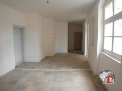 Großzügige 5 - 6 Zimmer-Altbauwohnung in saniertem Denkmalschutzhaus in Ansbach - Provisionsfrei!!!