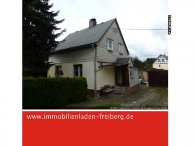 Kleines Wohnhaus zum Um- und Ausbau mit befahrbaren Grundstück in Kleinschirma bei Freiberg
