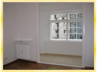 Altbauwohnung mit Wintergarten - Ideal für ein Paar