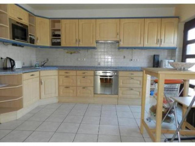 Großzügige Maisonette- Wohnung mit Terrasse und mehr in Schwartbuck zu vermieten.